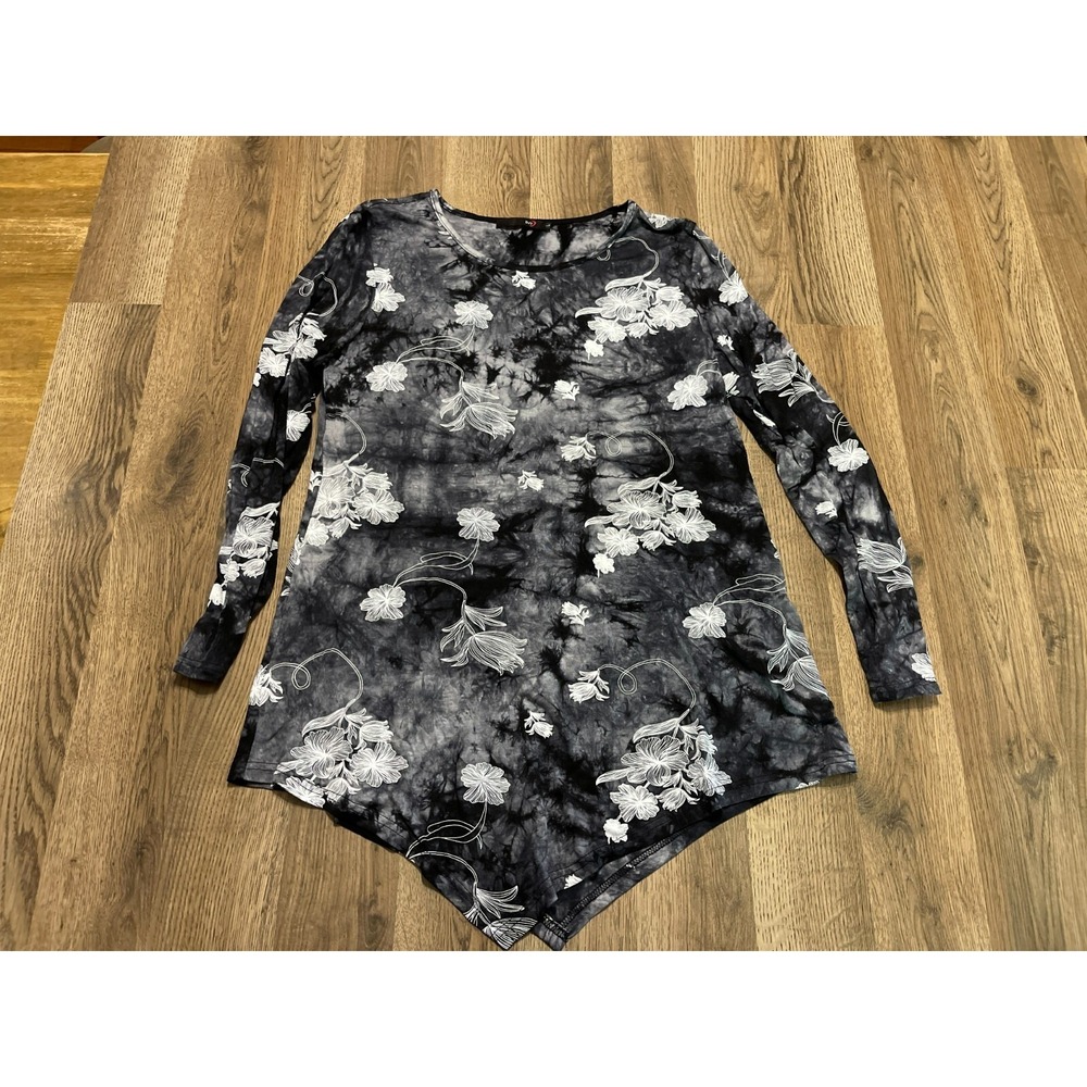 DJT Shirt, Women's Size 2, Black White, Floral, Long Sleeve